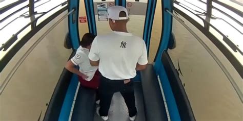 video en guayaquil aerovia|Video de pareja teniendo sexo en metrocable de Guayaquil:。